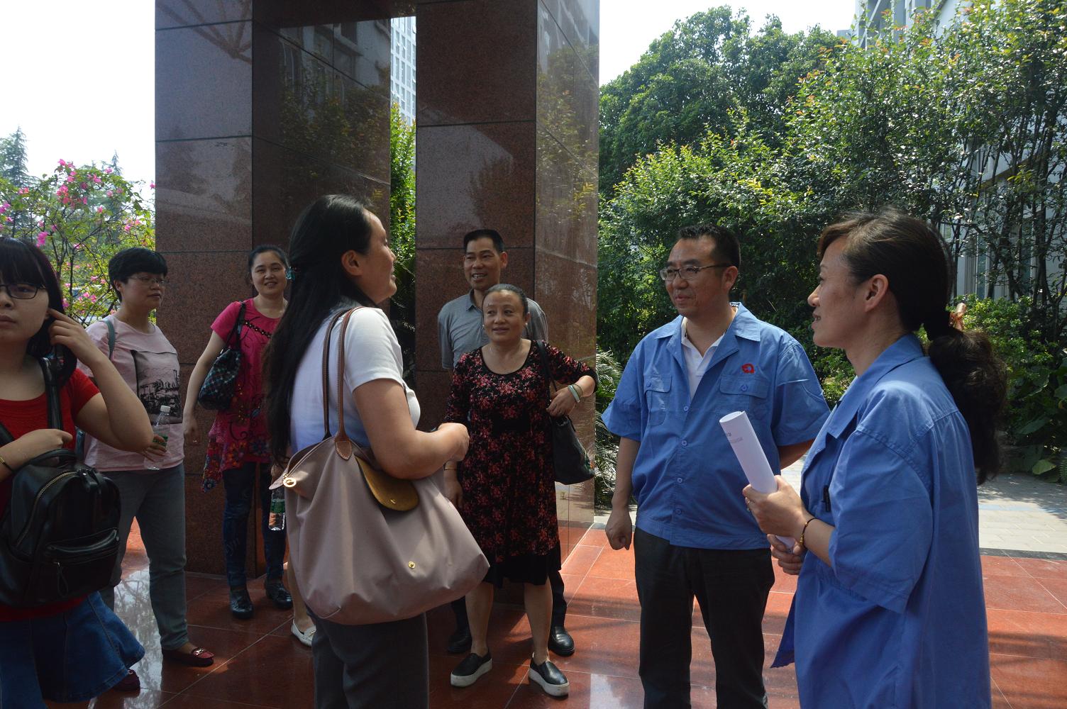 成华区各企业工会主席到成都MILAN米兰体育·（中国）官方网站集团学习厂务公开标准化工作